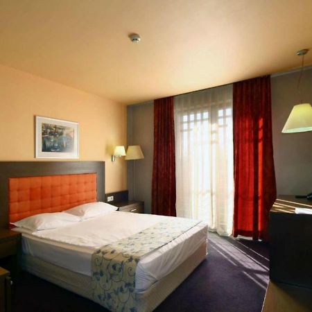 Park Hotel Romantica 스빌렌그라드 외부 사진