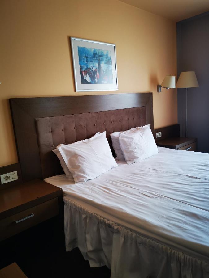 Park Hotel Romantica 스빌렌그라드 외부 사진