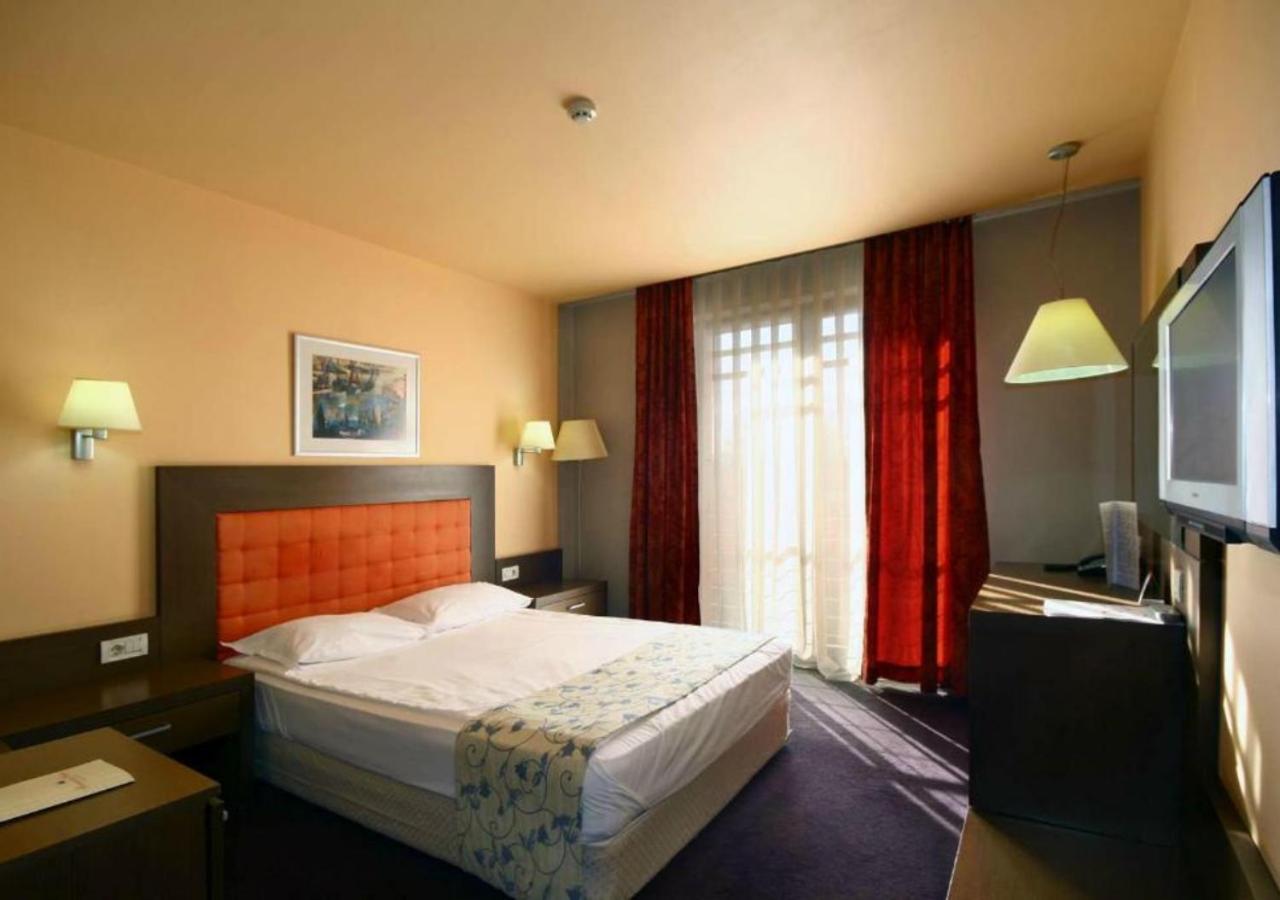 Park Hotel Romantica 스빌렌그라드 외부 사진